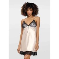 Karmen Sexy Slipdress Satijn Met Voorgevormde Cups Van Kant - Wit